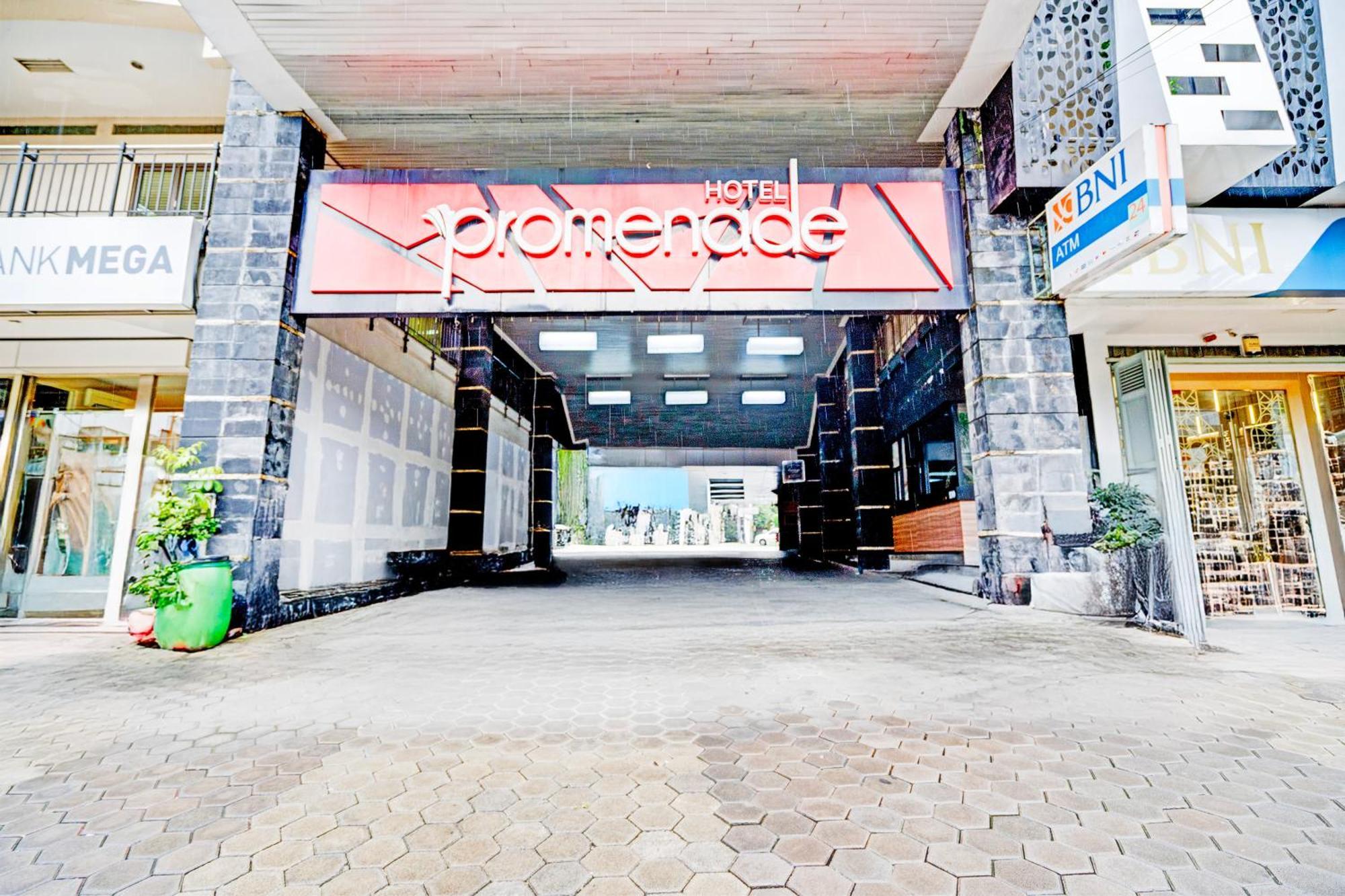 Dancenter Promenade Near Cihampelas Walk Bandung Exterior foto